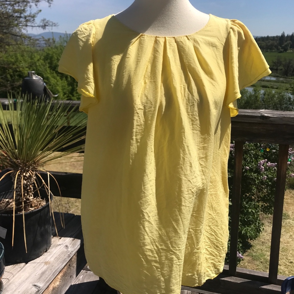 🌼ALFANI Yellow Top. Cap Sleeves. CUTE🌼